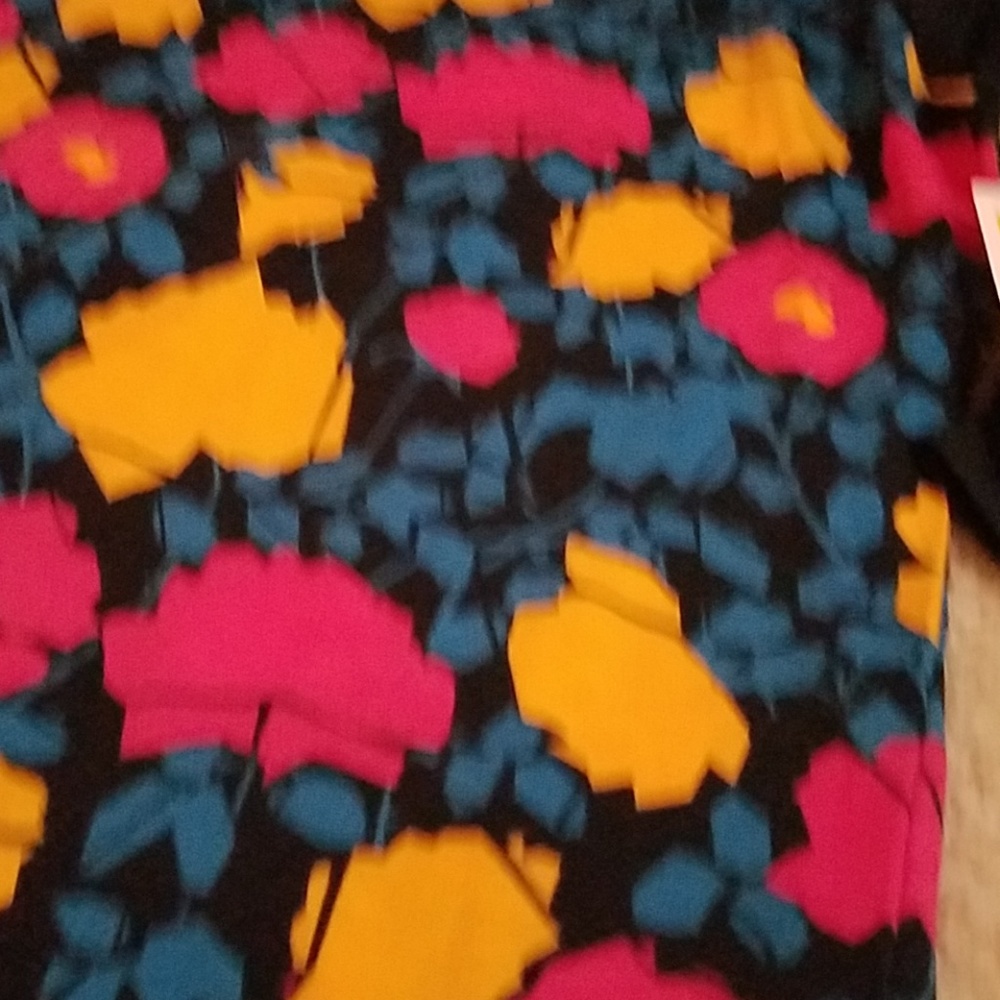 BNWT Lularoe randy top - Picture 2 of 3